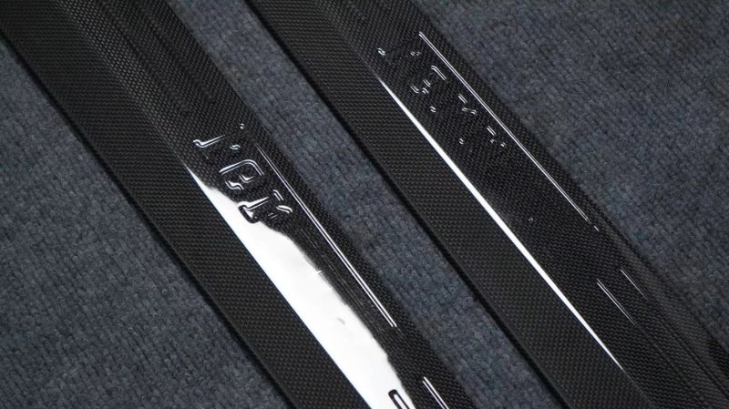 High Quality Fast Delivery Whole Sale Price Dry Carbon Fiber Door Sills Body Kits for 458